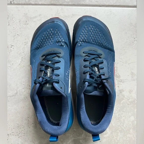 Men’s Altra Paradigm 5 Size 12 - Picture 9 of 10